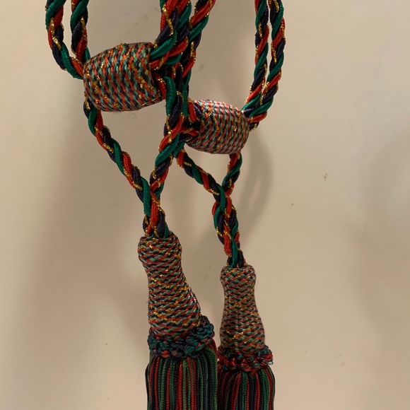 SET OF 2 HOME DECORATIVE TASSELS. - Picture 1 of 11